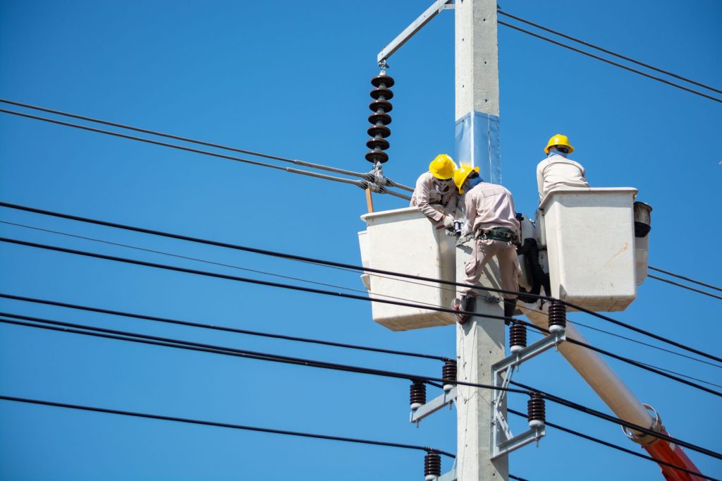 Dominion Crews Battle Storm Outages Across Hampton Roads